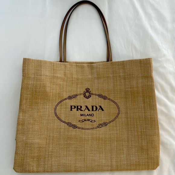 Exclusive Prada raffia tote XL - Picture 1 of 2